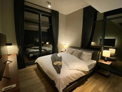 2-bed condo for rent at The Lofts Asoke, photo 4 of 5