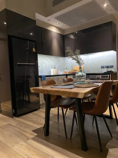 2-bed condo for rent at The Lofts Asoke, photo 2 of 5