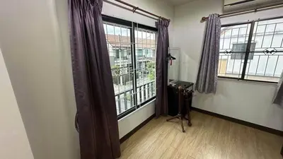 3-bed townhouse for rent near BTS Khu Khot, photo 5 of 5
