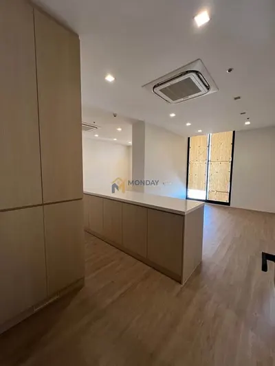 2-bed condo for sale at Noble State 39, photo 1 of 4