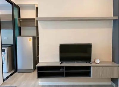 1-bed condo for rent near BTS Bearing, photo 2 of 5