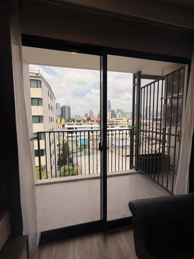 Blossom Condo Sathon-Charoen Rat的1房公寓出租，第3张，共5张