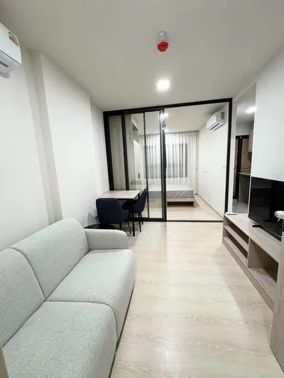 1-bed condo for rent near MRT Bang Khun Non, photo 4 of 5