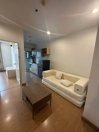 1-bed condo for rent near ARL Ratchaprarop, photo 3 of 5