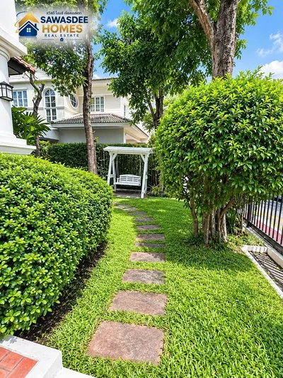 4-bed house for rent near BTS Phra Khanong, photo 2 of 5