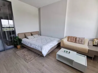 Studio condo for rent near ARL Makkasan, photo 5 of 5