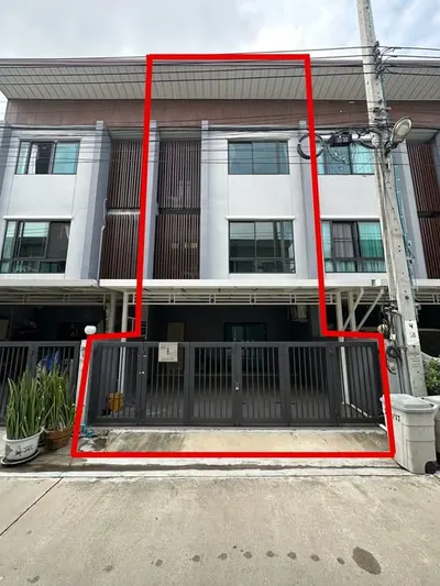 ให้เช่าทาวน์เฮาส์ 3 ห้องนอน ใกล้ MRT ห้วยขวาง รูปที่ 1 จาก 5