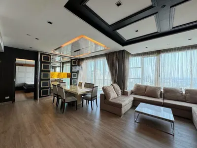 3-bed condo for sale at Fullerton Sukhumvit, photo 2 of 5
