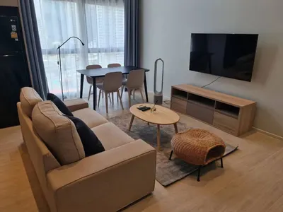 1-bed condo for rent at The Lofts Silom by Raimon Land, photo 2 of 5