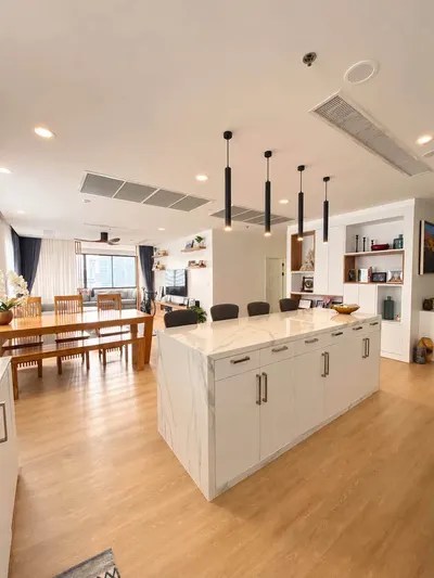 2-bed condo for rent near BTS Nana, photo 4 of 5