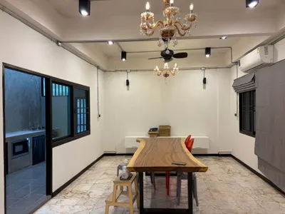 4-bed house for rent near BTS Saint Louis, photo 1 of 5