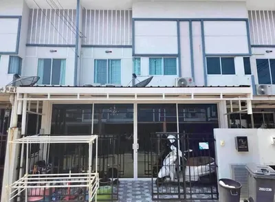 RK PARK (Ramintra-Safari) อาร์เค พาร์ค รามอินทรา-ซาฟารีの4ベッドルームタウンハウス（賃貸）、写真1/4