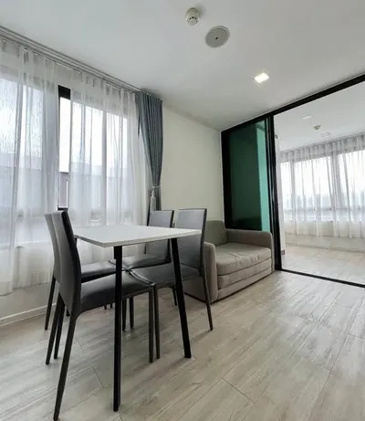 Condo 2 chambres à louer à Atmoz Ladprao 71, photo 1 sur 5