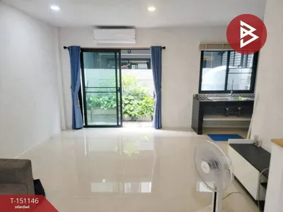 4-bed townhouse for sale near ARL Lat Krabang, photo 3 of 5