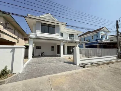 达铃灿区的3房独栋住宅出售，第2张，共5张