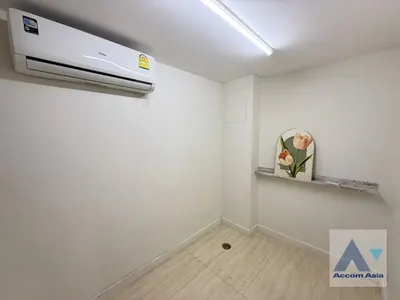 5-bed house for rent near MRT Sukhumvit, photo 4 of 5