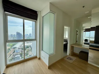 Condo 2 chambres à louer à The Coast Bangkok, photo 4 sur 9