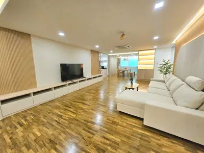 Condo 3 chambres à louer près de la station BTS Phrom Phong, photo 3 sur 5