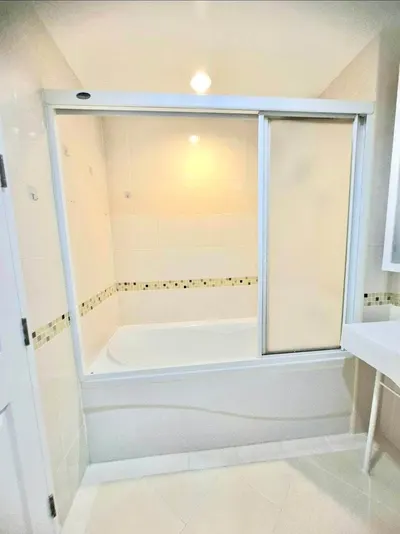 Condo à louer près de la station BTS Talat Phlu, photo 5 sur 5