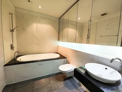 2-bed condo for rent at The Lakes, photo 5 of 5