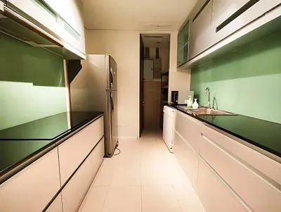 2-bed condo for rent at The Lakes, photo 4 of 5