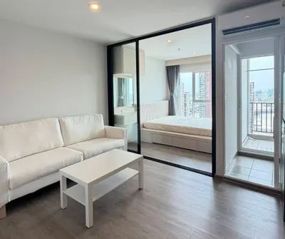 1-bed condo for rent at Regent Home Bangna, photo 2 of 5