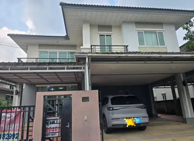 MRT 蒙通他尼站附近的4房独栋住宅出租，第2张，共5张