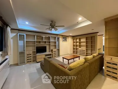 3-bed condo for rent near BTS Phrom Phong, photo 1 of 5
