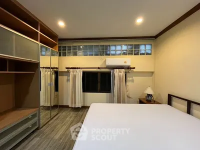 3-bed condo for rent near BTS Phrom Phong, photo 5 of 5