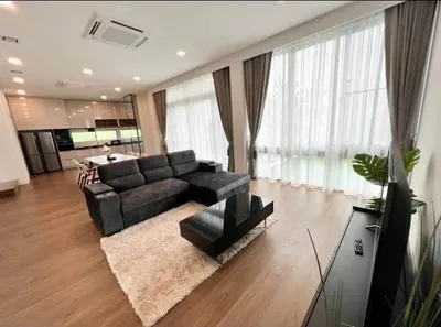 Verve Rama 9的4房独栋住宅出租，第3张，共5张