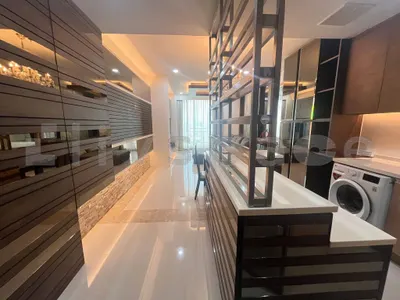 1-bed condo for rent at The Empire Place Sathon, photo 2 of 5