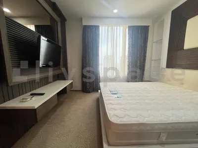 1-bed condo for rent at The Empire Place Sathon, photo 5 of 5