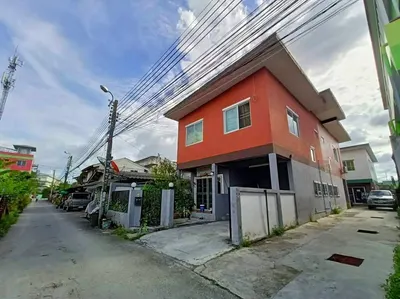 ให้เช่าทาวน์เฮาส์ 3 ห้องนอน ใกล้ MRT วงแหวนรามอินทรา รูปที่ 4 จาก 5
