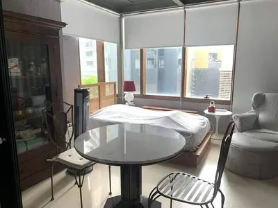 2-bed condo for rent near BTS Phrom Phong, photo 3 of 5