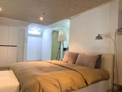 2-bed condo for rent near BTS Phrom Phong, photo 1 of 5