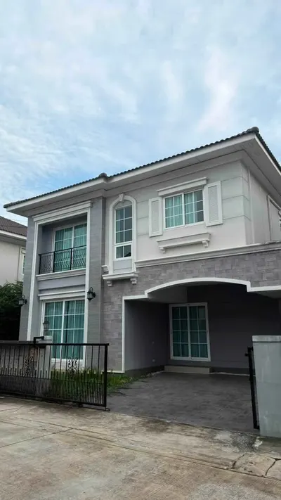 MRT 库蓬站附近的4房独栋住宅出租，第1张，共5张