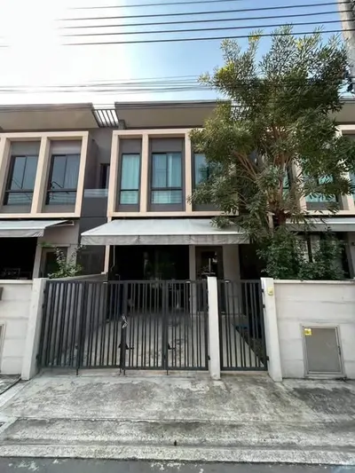 Pleno Sukhumvit-Bangna 2の3ベッドルームタウンハウス（賃貸）、写真1/5