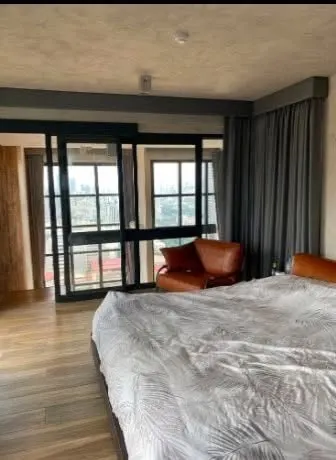 3-bed condo for rent at The Lofts Asoke, photo 4 of 5