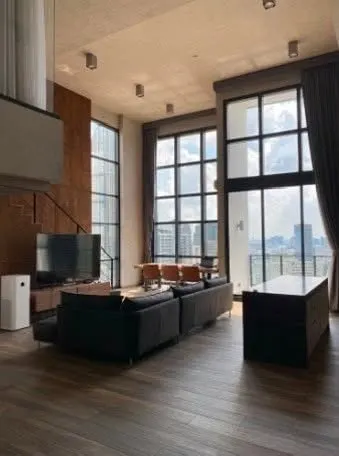 3-bed condo for rent at The Lofts Asoke, photo 1 of 5