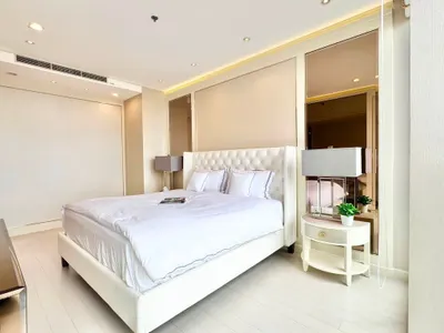 2-bed condo for rent at Noble Ploenchit, photo 4 of 5