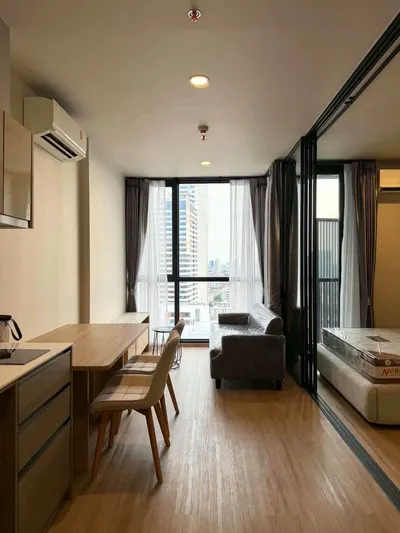 ให้เช่าคอนโด 1 ห้องนอน The Issara Sathorn (ดิ อิสสระ สาทร) รูปที่ 3 จาก 9