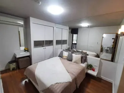 1-bed condo for rent near BTS Asok, photo 1 of 5