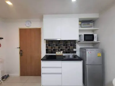 1-bed condo for rent near BTS Asok, photo 2 of 5