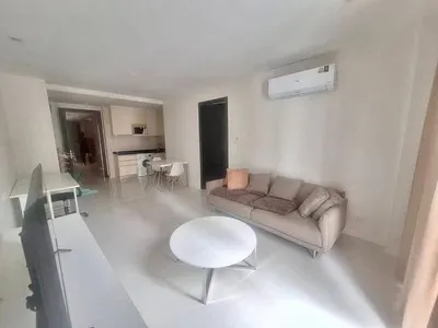 1-bed condo for rent near BTS Chit Lom, photo 1 of 5