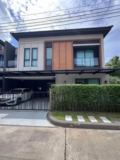 4-bed house for rent in Saphan Sung, photo 1 of 5