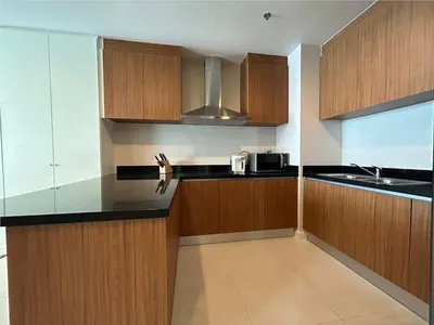 The Rajdamri Serviced Residenceのコンドミニアム（賃貸）、写真3/5