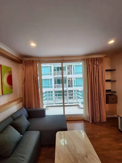 Condo 2 chambres à louer près de la station BTS Asok, photo 1 sur 5