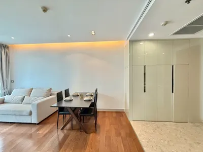 Condo 2 chambres à louer près de la station BTS Phrom Phong, photo 4 sur 5