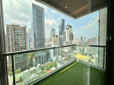 Condo 2 chambres à louer près de la station BTS Phrom Phong, photo 3 sur 5