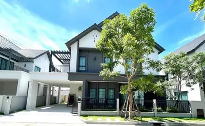 Centro Bangna phase 2の4ベッドルーム一戸建て（賃貸）、写真1/5